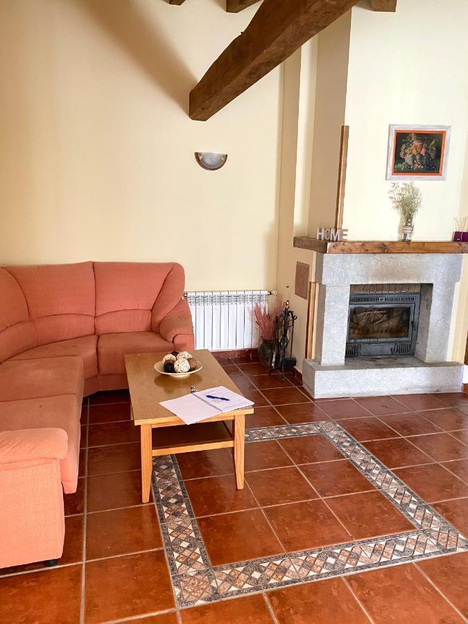 Apartamentos Rurales Los Nogales Cosgaya Eksteriør billede