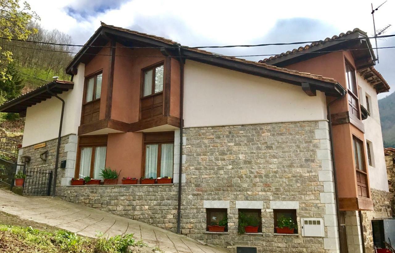 Apartamentos Rurales Los Nogales Cosgaya Eksteriør billede